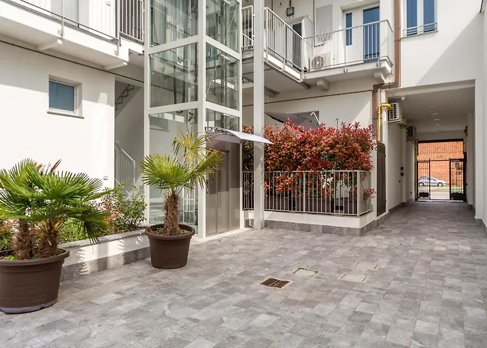 Khl Apartments